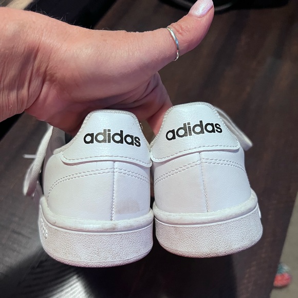 Adidas - Picture 4 of 4